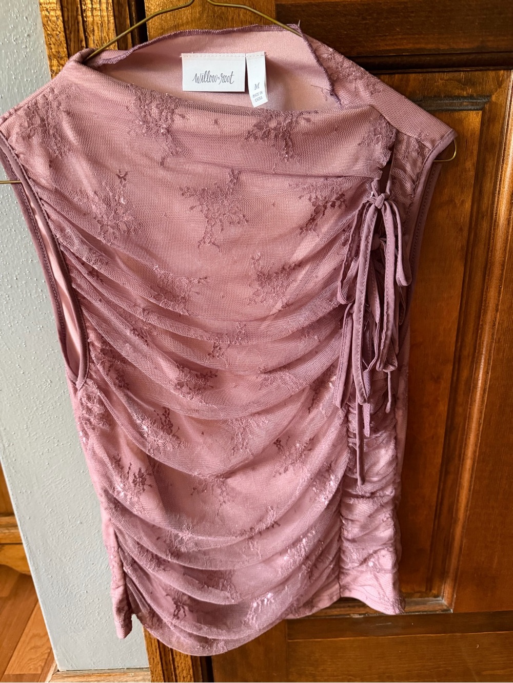 Willow & Root Mauve Lace Ruched Tank Top